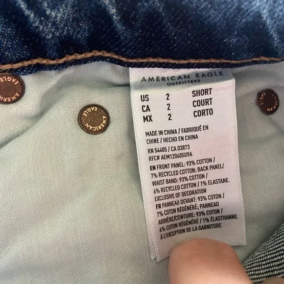 AE Strigid Super High-Waisted Ripped Ankle Straight Jean Sz 2 - Picture 9 of 10